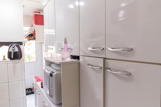 Cozinha de apartamento à venda com 2 quartos, 56m² em Vila São Francisco (zona Leste), São Paulo