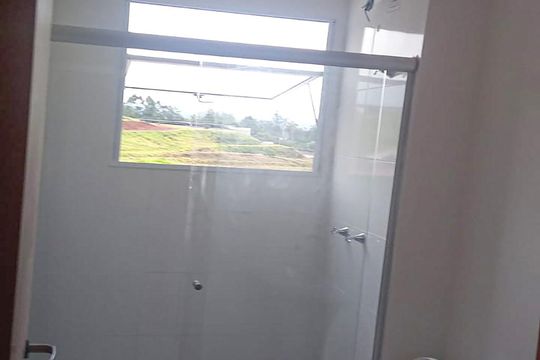 Banheiro de apartamento à venda com 2 quartos, 48m² em Canudos, Novo Hamburgo