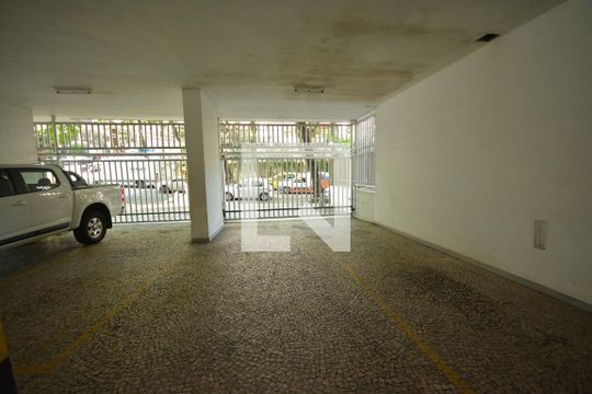 Garagem de apartamento à venda com 3 quartos, 85m² em Humaitá, Rio de Janeiro