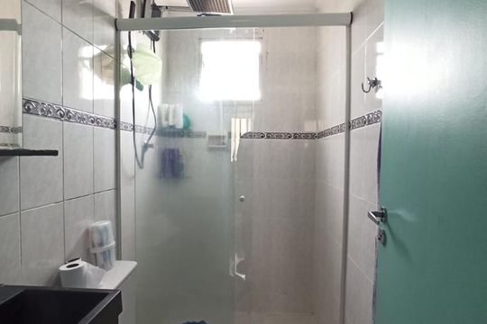 Banheiro de apartamento à venda com 2 quartos, 43m² em Parada Xv de Novembro, São Paulo
