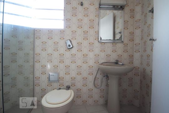 Banheiro de casa à venda com 3 quartos, 250m² em São João Climaco, São Paulo