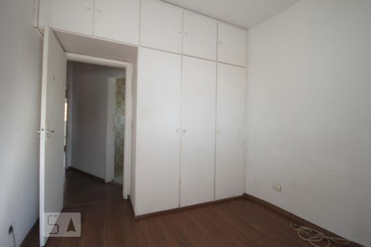 Quarto 1 de casa à venda com 3 quartos, 250m² em São João Climaco, São Paulo