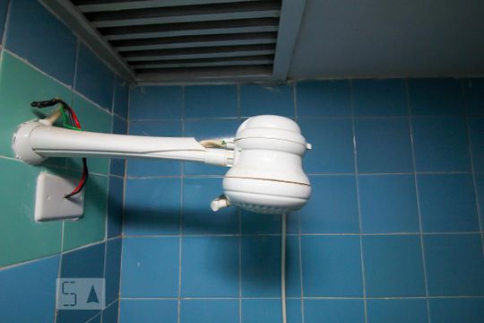 Chuveiro de apartamento para alugar com 2 quartos, 65m² em Catumbi, Rio de Janeiro
