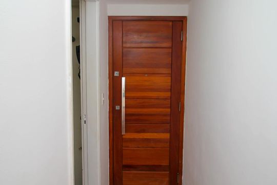Corredor de apartamento para alugar com 2 quartos, 65m² em Catumbi, Rio de Janeiro