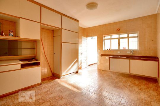 Cozinha de casa para alugar com 2 quartos, 120m² em Vila Anglo Brasileira, São Paulo