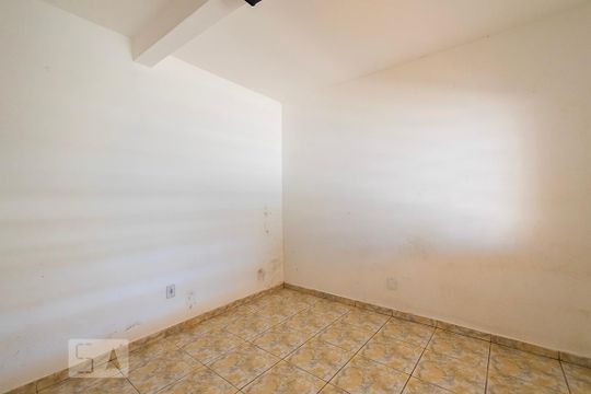 Quarto 01 de casa para alugar com 2 quartos, 75m² em Samambaia Sul (samambaia), Brasília