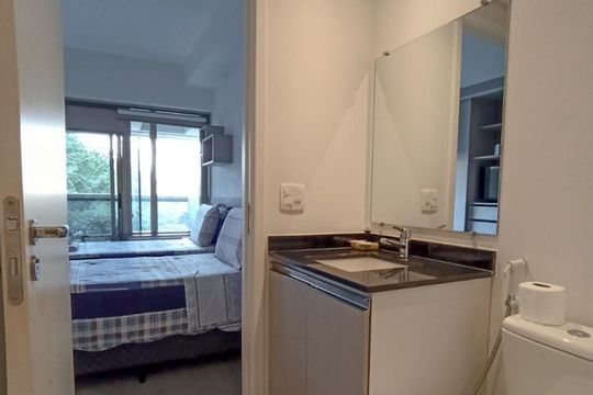 Banheiro de kitnet/studio à venda com 1 quarto, 28m² em República, São Paulo