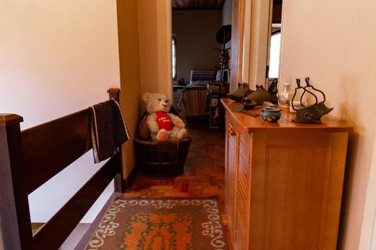 Corredor dos Quartos de casa à venda com 3 quartos, 310m² em Parque Colonial, São Paulo