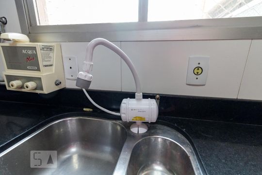 Cozinha - torneira elétrica de apartamento à venda com 3 quartos, 97m² em Jardim Barbosa, Guarulhos