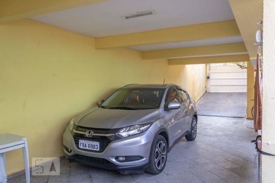 Garagem de casa à venda com 3 quartos, 180m² em Vila Bonilha Nova, São Paulo