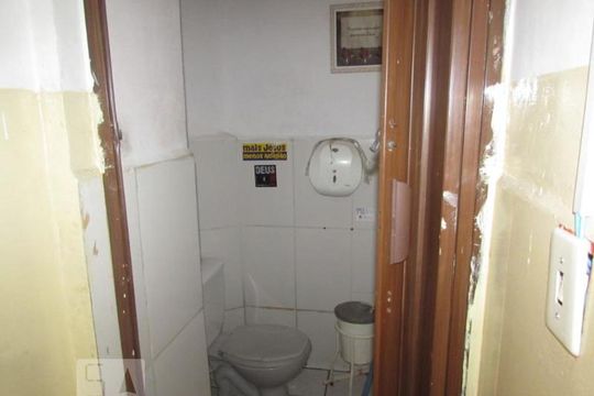 Banheiro Salão  de casa à venda com 5 quartos, 335m² em Vila Araguaia, São Paulo