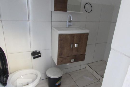 Banheiro de casa à venda com 5 quartos, 335m² em Vila Araguaia, São Paulo