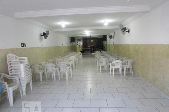 Salão  de casa à venda com 5 quartos, 335m² em Vila Araguaia, São Paulo