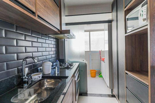 Cozinha de apartamento à venda com 2 quartos, 66m² em Jardim das Acácias, São Paulo
