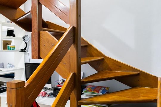 Escadas de casa de condomínio à venda com 3 quartos, 105m² em Vila Santo Estéfano, São Paulo