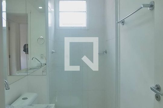 Banheiro de apartamento para alugar com 2 quartos, 54m² em São José, Canoas