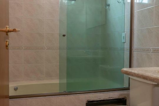 Banheiro da Suíte de apartamento para alugar com 3 quartos, 96m² em Perdizes, São Paulo