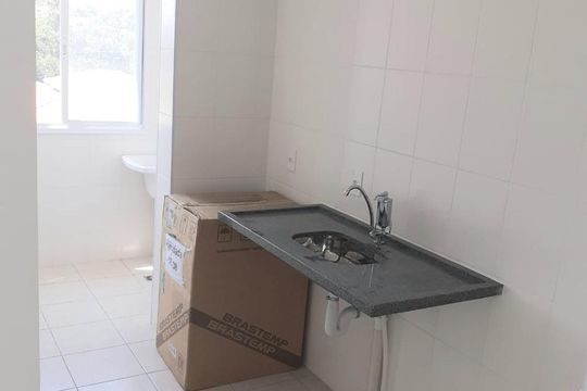 Cozinha de apartamento à venda com 2 quartos, 53m² em Residencial Alexandria, Várzea Paulista
