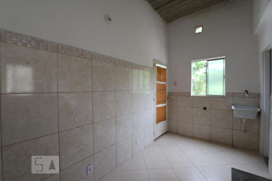 Cozinha de kitnet/studio para alugar com 1 quarto, 45m² em Tanque, Rio de Janeiro