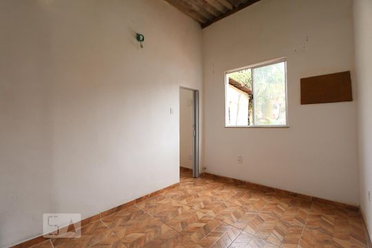 Quarto  de kitnet/studio para alugar com 1 quarto, 45m² em Tanque, Rio de Janeiro