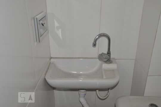 Banheiro de kitnet/studio à venda com 1 quarto, 32m² em Centro, Rio de Janeiro