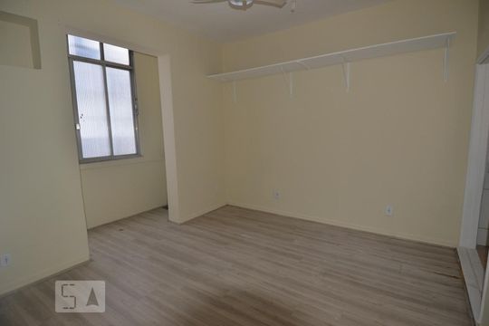 Sala de kitnet/studio à venda com 1 quarto, 32m² em Centro, Rio de Janeiro
