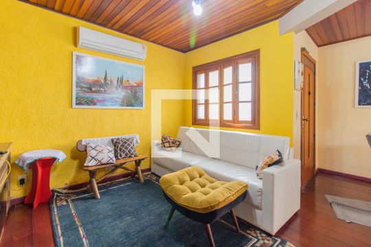 Casa à venda com 3 quartos, 165m² em Santa Tereza, Porto Alegre