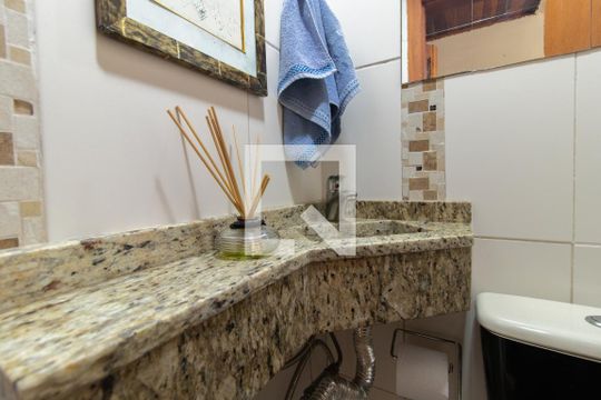 Lavabo de casa à venda com 3 quartos, 165m² em Santa Tereza, Porto Alegre