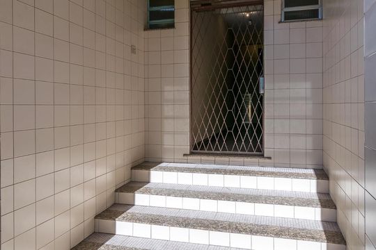 Portaria - Acesso aos imóveis de apartamento à venda com 2 quartos, 40m² em Vaz Lobo, Rio de Janeiro