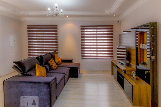 Casa para alugar com 3 quartos, 350m² em Afonso Pena, São José dos Pinhais
