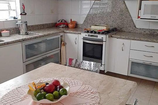 Cozinha de casa para alugar com 4 quartos, 340m² em Jardim São Bento, São Paulo