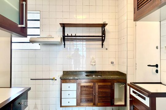 Cozinha de apartamento à venda com 2 quartos, 75m² em Vila Mariana, São Paulo