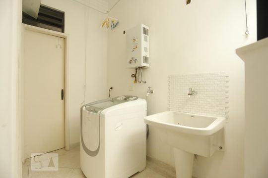 Area de Serviços de apartamento à venda com 2 quartos, 105m² em Jardim Paulista, São Paulo