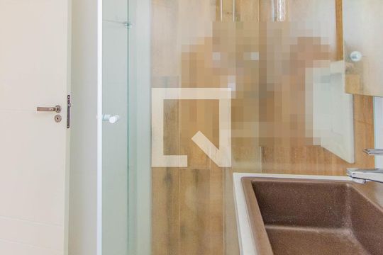 Banheiro de apartamento à venda com 3 quartos, 72m² em Cambuci, São Paulo