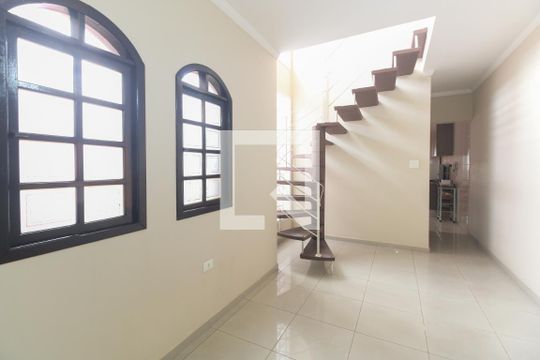 Sala de casa à venda com 3 quartos, 250m² em Vila Carrão, São Paulo