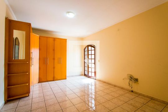 Quarto 1- Suíte de casa para alugar com 3 quartos, 197m² em Vila Silvestre, Santo André