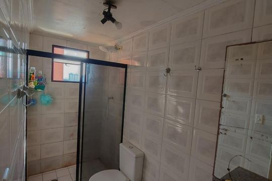 Banheiro de apartamento à venda com 3 quartos, 58m² em Vila Amália (zona Norte), São Paulo