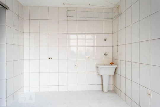 Área de Serviço de casa para alugar com 3 quartos, 190m² em Vila Oratório, São Paulo