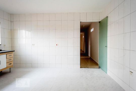Cozinha de casa para alugar com 3 quartos, 190m² em Vila Oratório, São Paulo