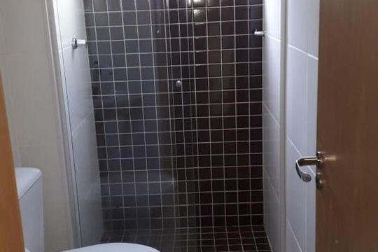 Banheiro de apartamento para alugar com 2 quartos, 63m² em Rondônia, Novo Hamburgo
