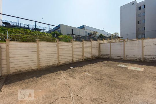 Quintal de apartamento à venda com 2 quartos, 47m² em Jardim Santa Lúcia, Campinas