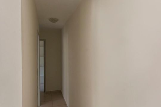 Corredor de apartamento à venda com 2 quartos, 47m² em Jardim Santa Lúcia, Campinas
