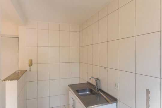 Cozinha de apartamento à venda com 2 quartos, 47m² em Jardim Santa Lúcia, Campinas