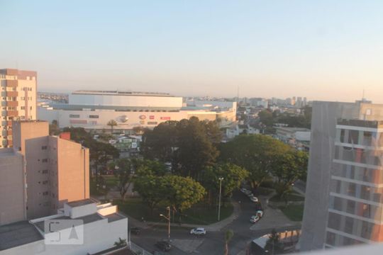 Vista de kitnet/studio para alugar com 1 quarto, 29m² em Guaíra, Curitiba