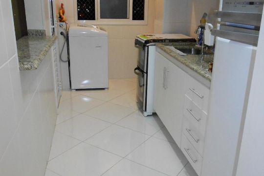 Cozinha de apartamento à venda com 2 quartos, 58m² em Vila Osasco, Osasco