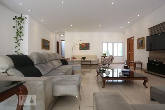 Casa à venda com 5 quartos, 600m² em Vila Indiana, São Paulo