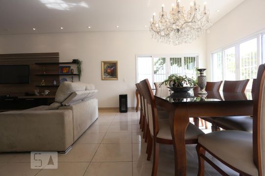 Sala de casa à venda com 5 quartos, 600m² em Vila Indiana, São Paulo