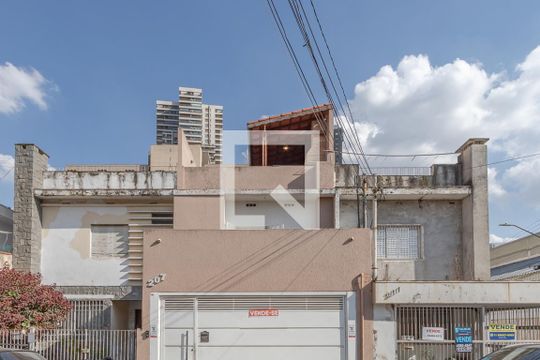 Fachada de casa à venda com 3 quartos, 220m² em Jardim das Acácias, São Paulo