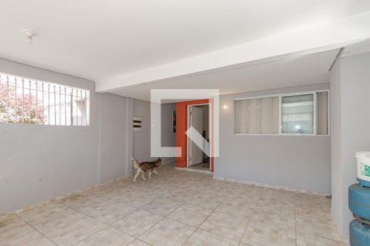 Garagem de casa à venda com 3 quartos, 220m² em Jardim das Acácias, São Paulo