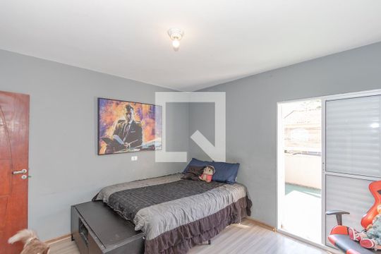 Suíte de casa à venda com 3 quartos, 220m² em Jardim das Acácias, São Paulo
